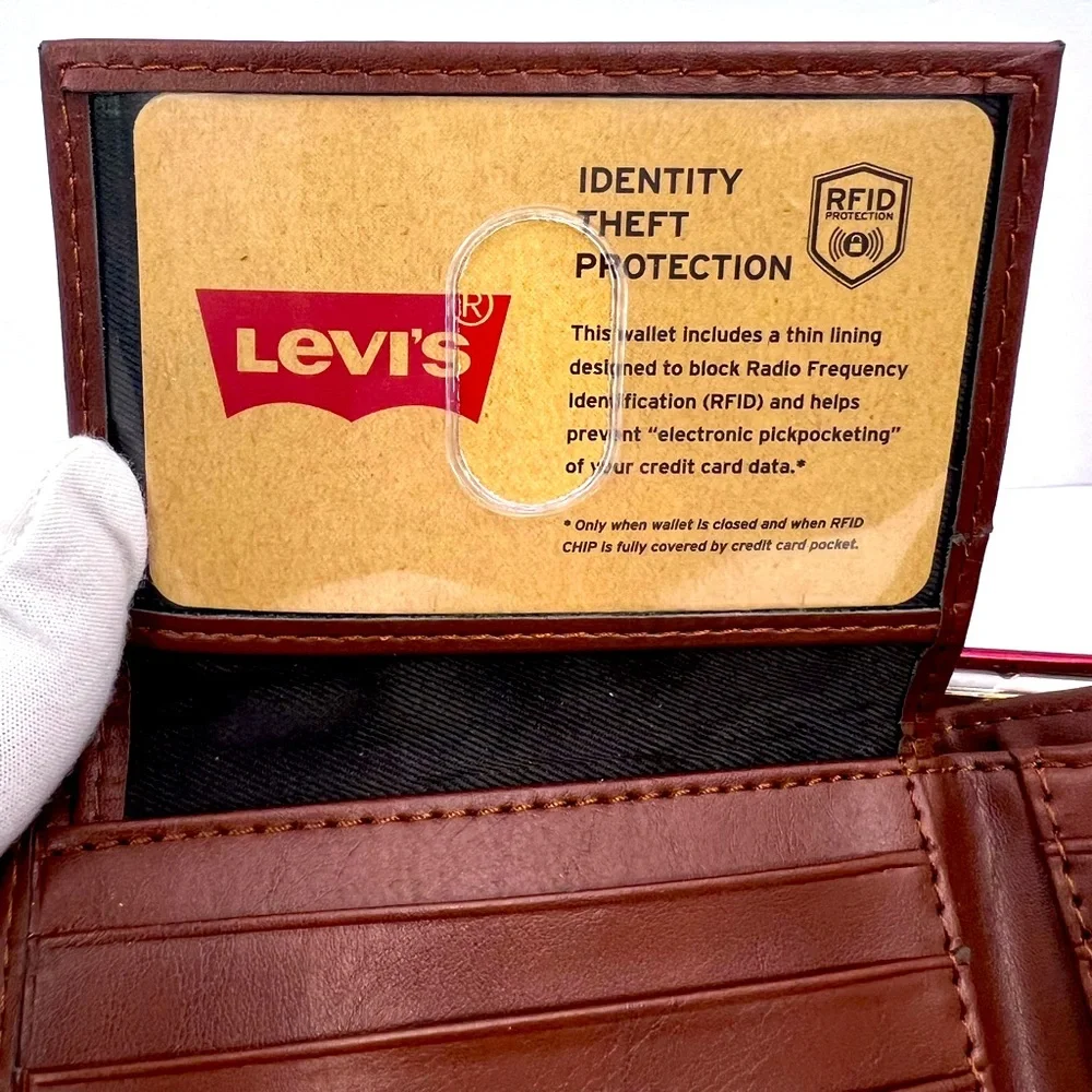 Levis levi mens
